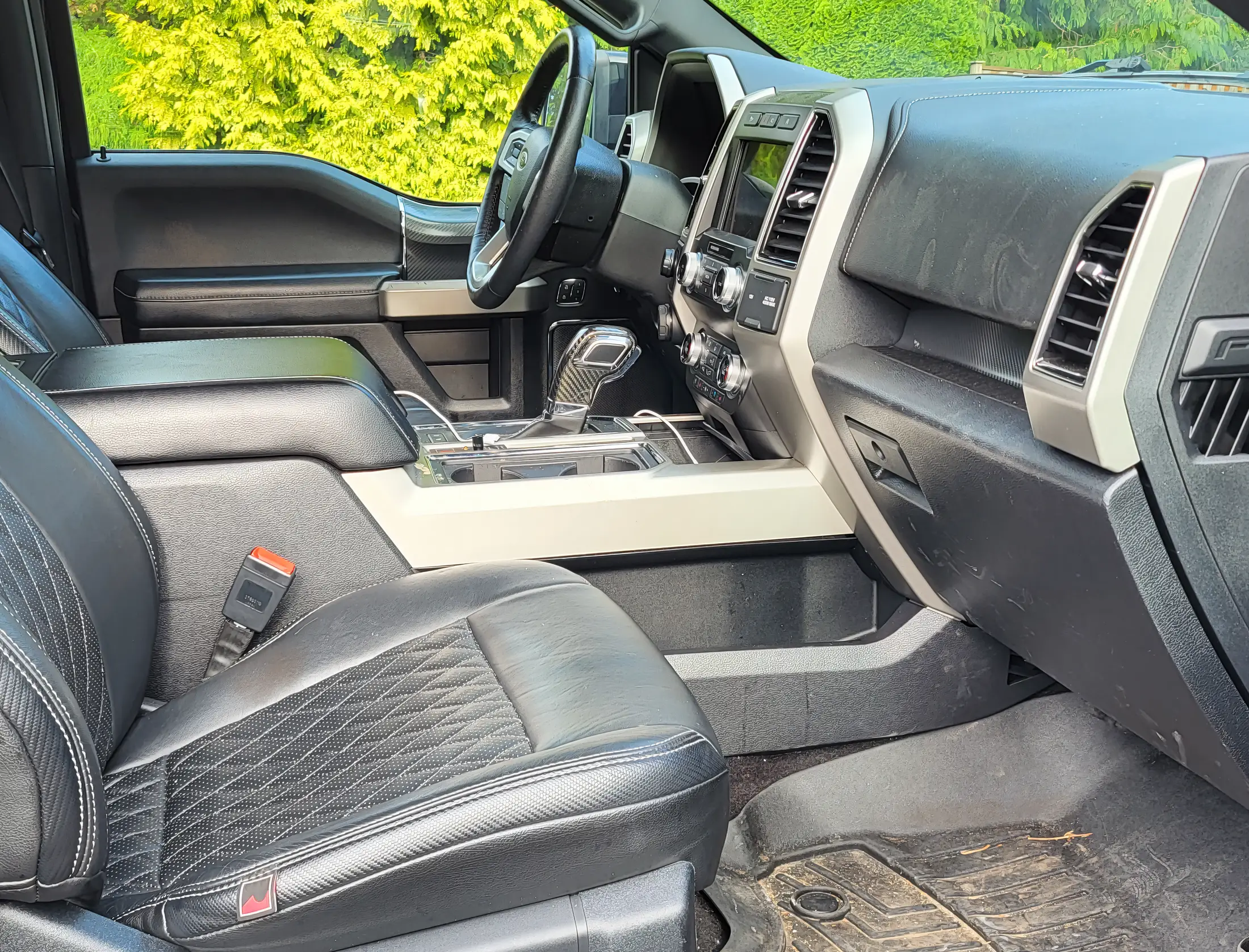 Centre console before detailing
